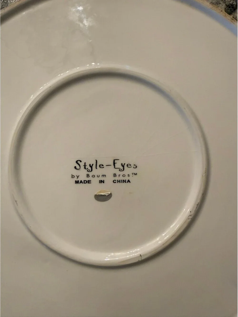 Ceramic Decorative Plate with Blackberry and Leaf Motif, Style-Eyes by Baum Bros